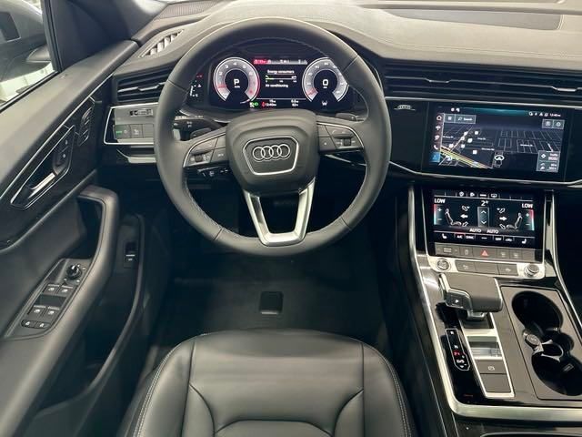 2025 Audi Q8 Premium