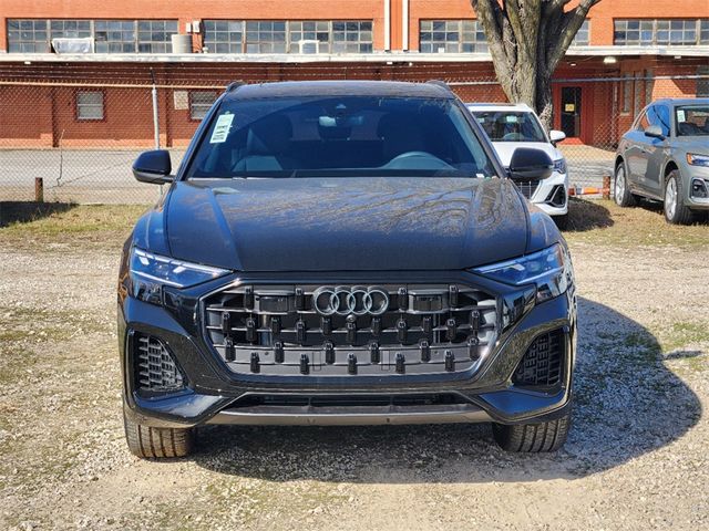 2025 Audi Q8 Premium