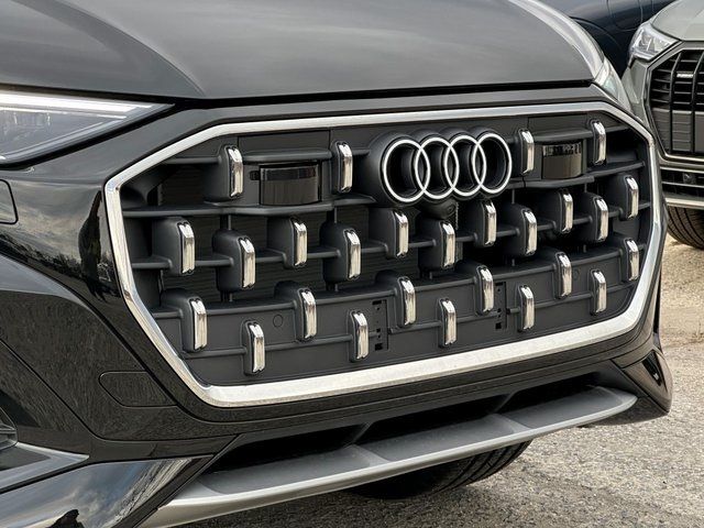 2025 Audi Q8 Premium Plus