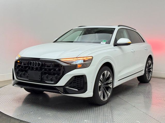 2025 Audi Q8 Premium Plus