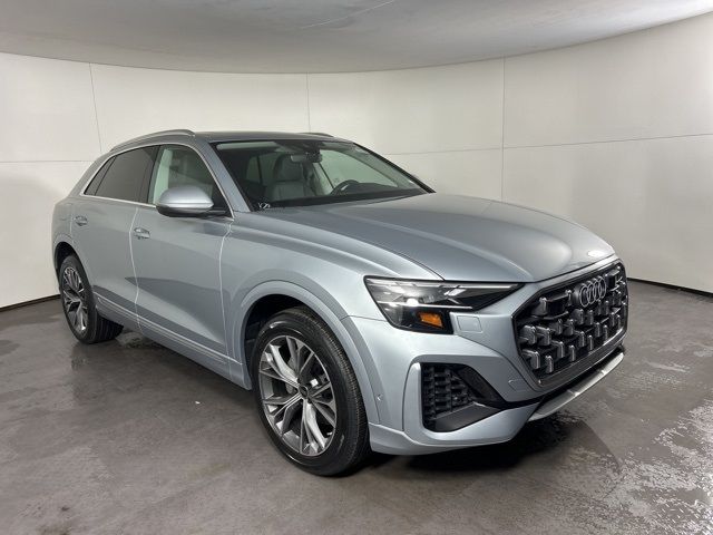 2025 Audi Q8 Premium Plus