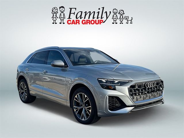 2025 Audi Q8 Premium Plus