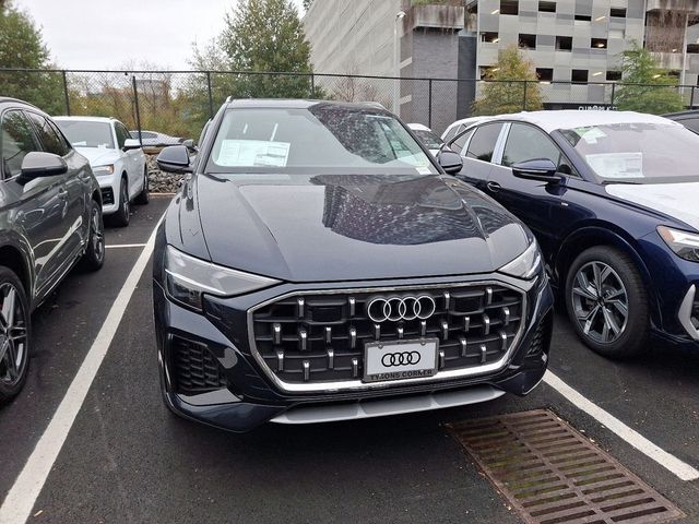 2025 Audi Q8 Premium Plus