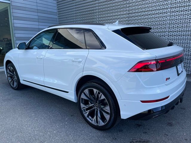 2025 Audi Q8 Premium Plus