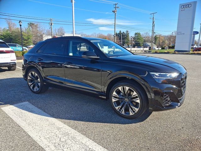 2025 Audi Q8 Premium Plus