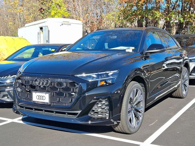 2025 Audi Q8 Premium Plus