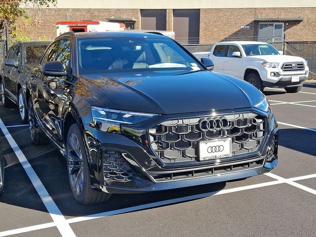 2025 Audi Q8 Premium Plus