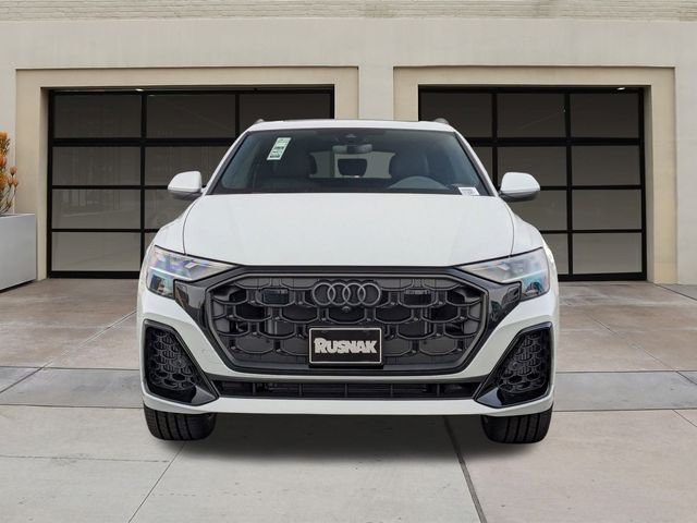 2025 Audi Q8 Premium Plus