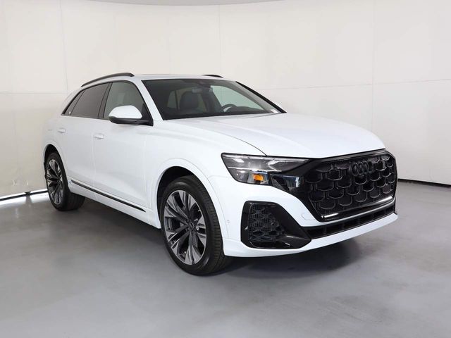 2025 Audi Q8 Premium Plus