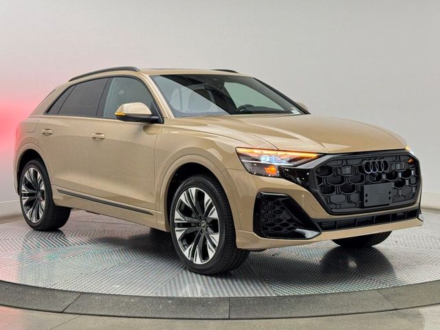 2025 Audi Q8 Premium Plus