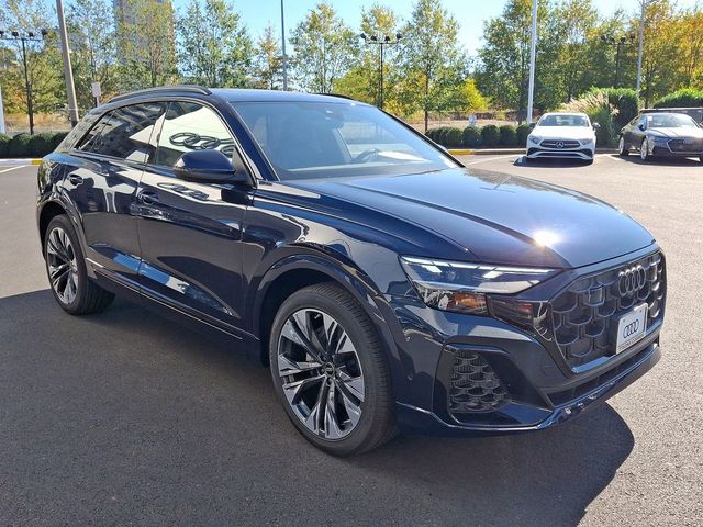 2025 Audi Q8 Premium Plus