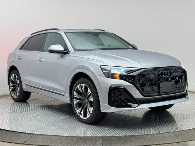 2025 Audi Q8 Premium Plus