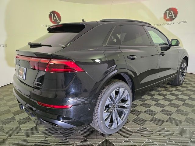 2025 Audi Q8 Premium Plus