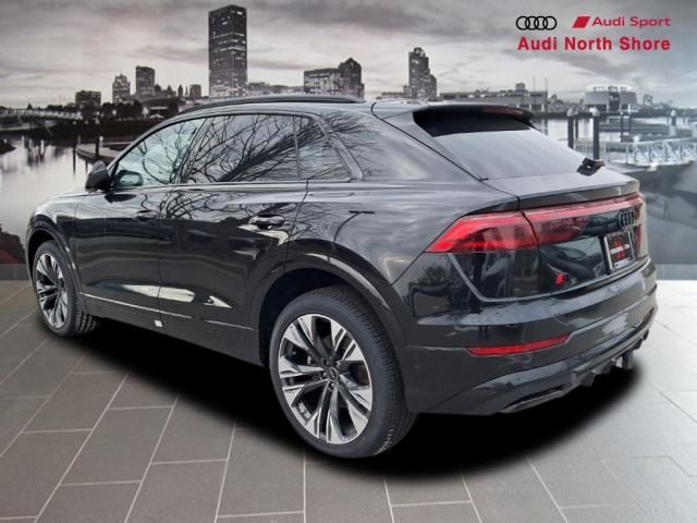 2025 Audi Q8 Premium Plus