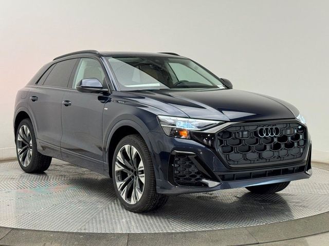 2025 Audi Q8 Premium Plus