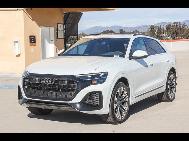 2025 Audi Q8 Premium