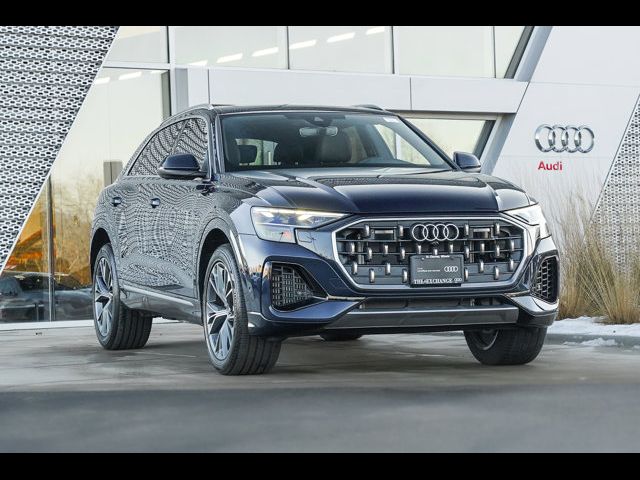 2025 Audi Q8 Premium