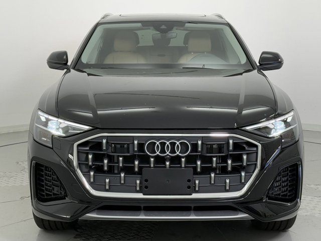 2025 Audi Q8 Premium