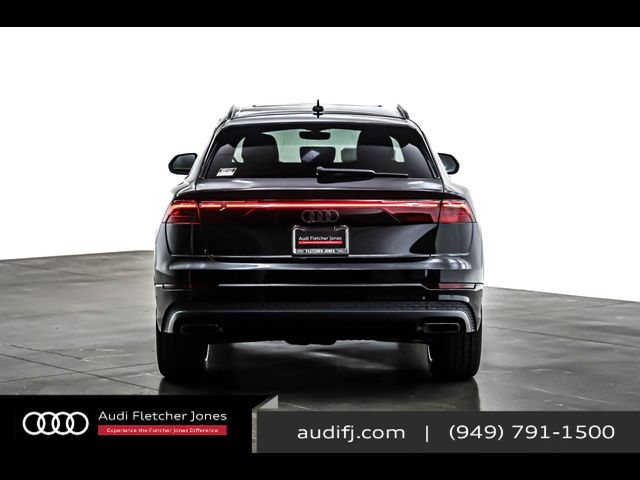 2025 Audi Q8 Premium