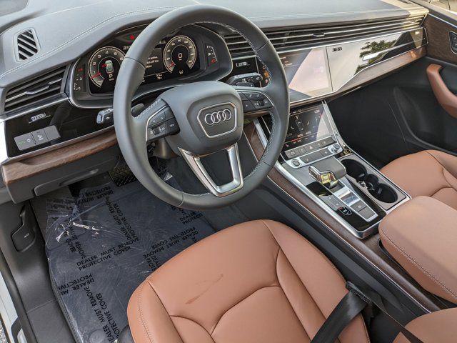 2025 Audi Q8 Premium