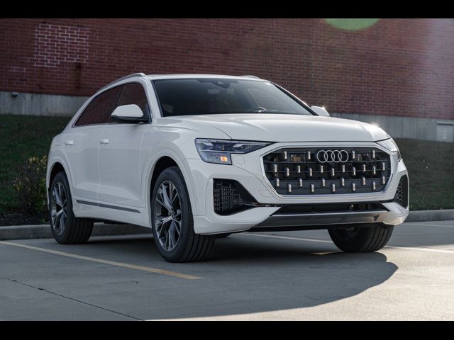 2025 Audi Q8 Premium