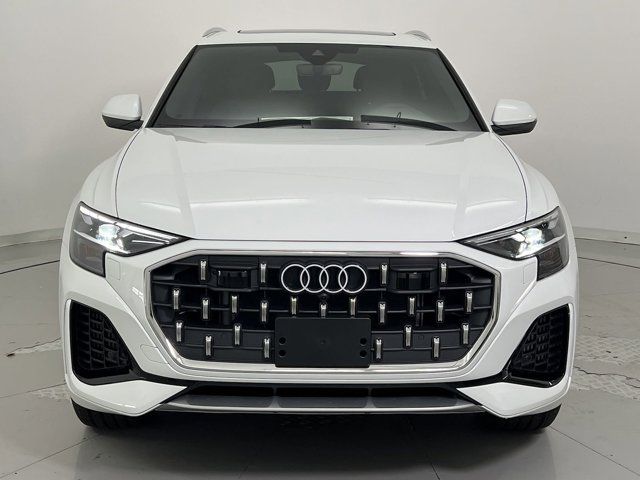 2025 Audi Q8 Premium