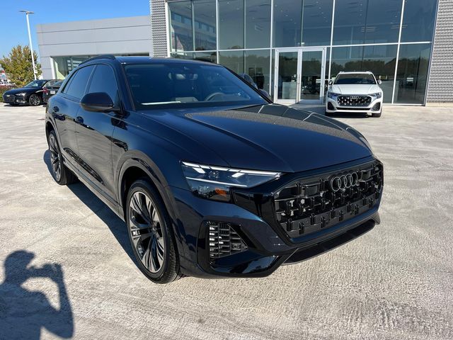 2025 Audi Q8 Premium