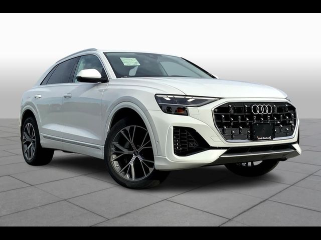 2025 Audi Q8 Premium