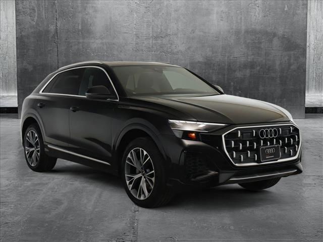 2025 Audi Q8 Premium