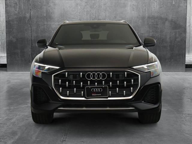 2025 Audi Q8 Premium