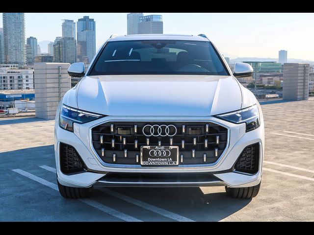 2025 Audi Q8 Premium