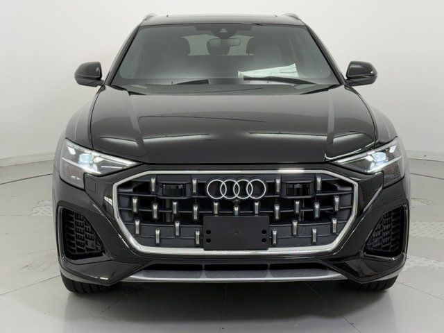 2025 Audi Q8 Premium