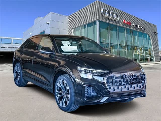 2025 Audi Q8 Premium