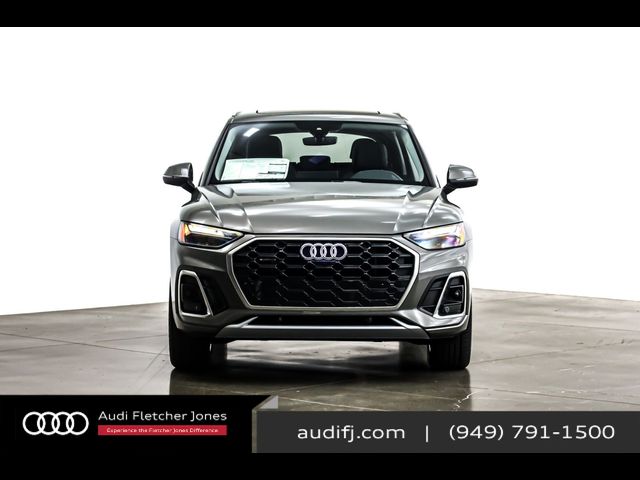 2025 Audi Q8 Premium Plus