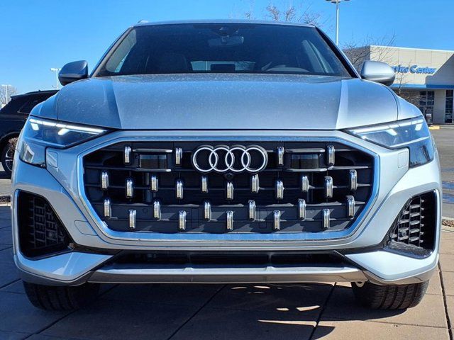 2025 Audi Q8 Premium Plus