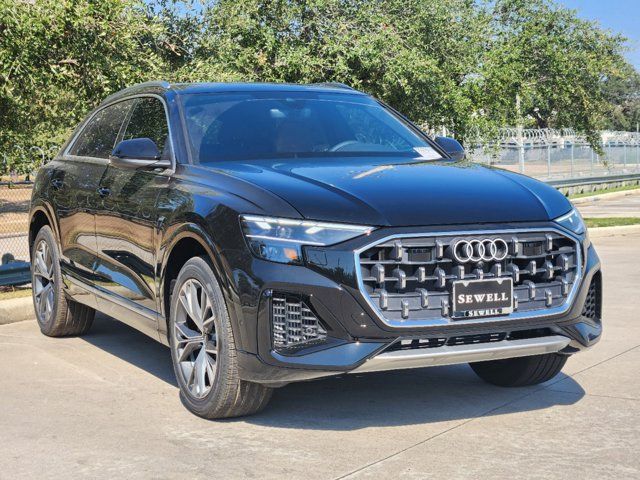 2025 Audi Q8 Premium Plus