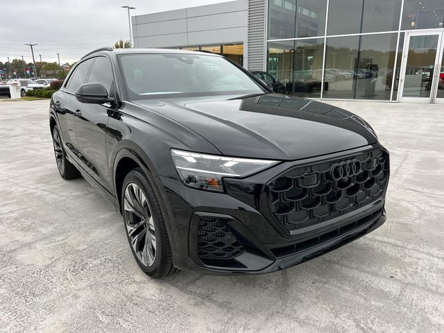 2025 Audi Q8 Premium Plus