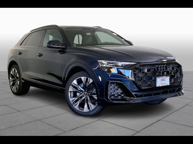 2025 Audi Q8 Premium Plus