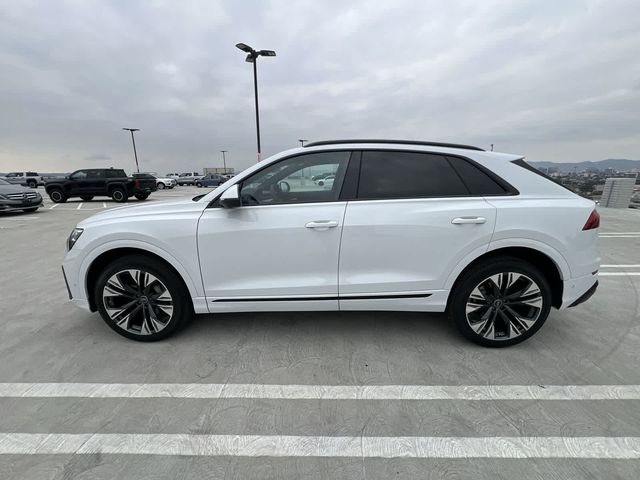 2025 Audi Q8 Premium Plus