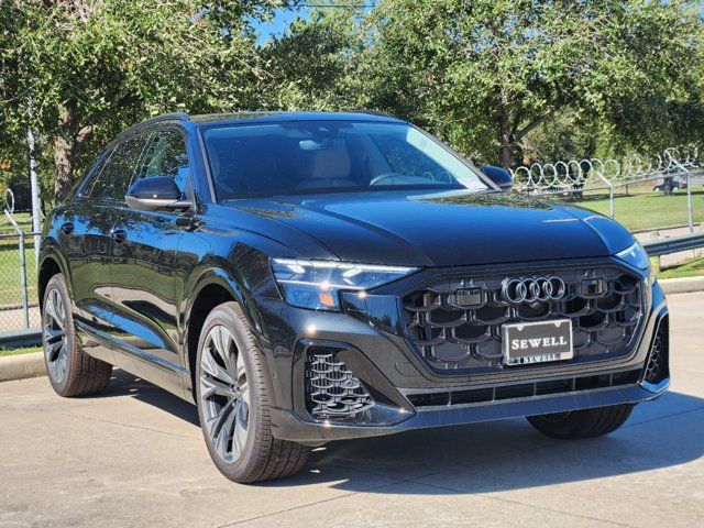 2025 Audi Q8 Premium Plus