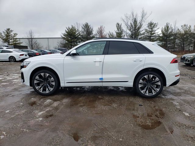 2025 Audi Q8 Premium Plus