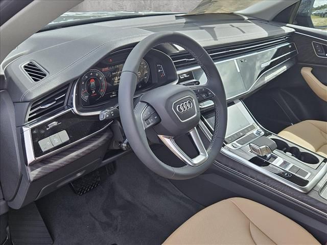 2025 Audi Q8 Premium Plus