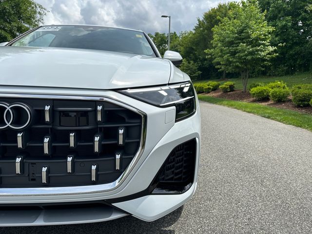 2025 Audi Q8 Premium Plus