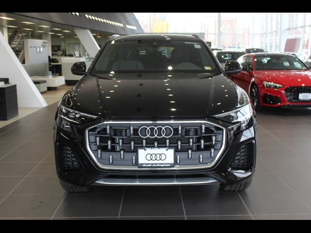 2025 Audi Q8 Premium