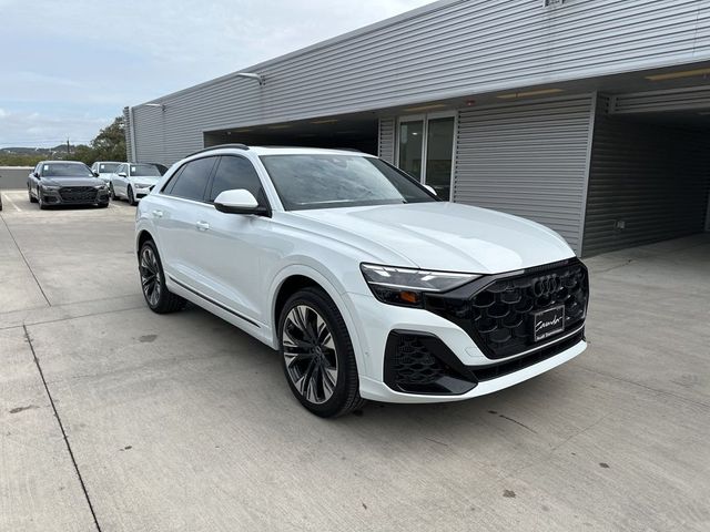 2025 Audi Q8 Premium Plus