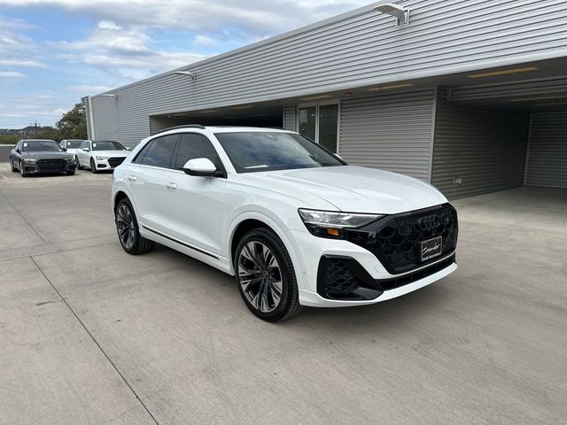 2025 Audi Q8 Premium Plus