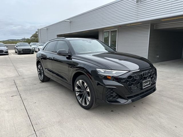 2025 Audi Q8 Premium Plus