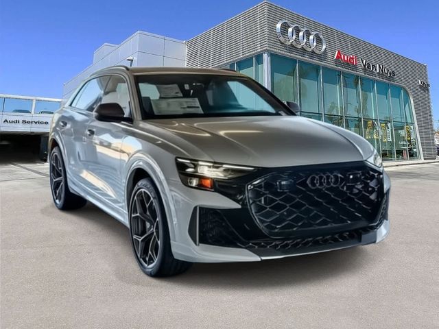 2025 Audi RS Q8 performance