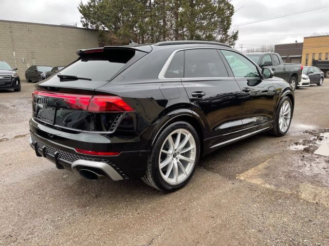 2025 Audi RS Q8 performance