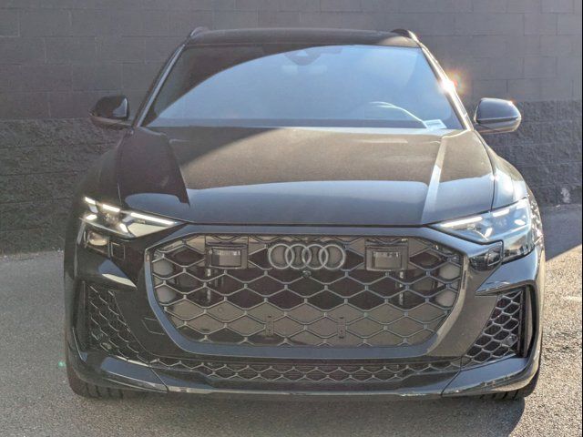 2025 Audi RS Q8 performance